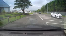 Driver with loaded up trailer slams on brakes as 'ghost' trolley from Lidl appears in front of him