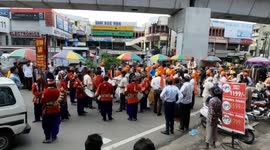 Baraat procession causing traffic jam in Hyderabad, India