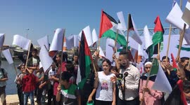 Gaza children release messages of hope into sea and sky