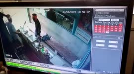 Fearless shopkeeper armed with broom fights off gunman attempting to rob his store in India