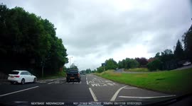 Close call on shepherd and flock roundabout. 4x4 driver nearly crashed in to me