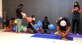 Refugee boy in South India bursts 34 balloons with his back in just one minute