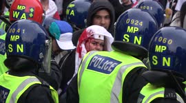 Battle of Trafalgar: Riot police scuffle with England fans in Trafalgar Square, London - Extended