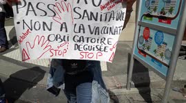 Most famous Yellow vest protester Jerome Rodriguez spotted in an unauthorised illegal demo vs the sanitary pass near Place de la Republique+Video of the authorised one at Place Clichy.14july2021.