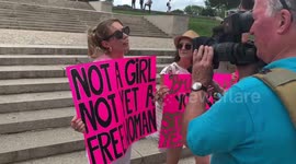 'FreeBritney Rally' in Washington D.C. supporting Britney Spears' conservatorship battle
