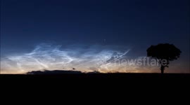 Beautiful Noctilucent Clouds Over UK - Time Lapse
