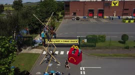 Animal Rebellion blockades McDonald's burger factory in Scunthorpe