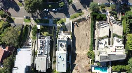 Stunning views of empty construction sites as Sydney introduces Covid ban