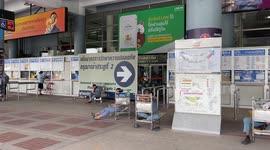 Last buses out of Bangkok as ministers ponder brutal communist China-style lockdown