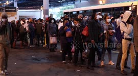 Cape Town commuters stranded as minibus taxi violence shuts down transport routes