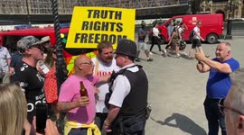 Anti-vax protesters sabotage NHS protest outside Houses of Parliament