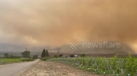 Wildfire between Oliver And Osoyoos continues to grow in British Columbia