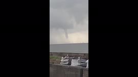 US: Waterspout Spotted Over Tampa Bay’s Sky During Morning Commute