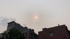 US: Smoke From West Coast Wildfires Causes Hazy Sky In NYC 3