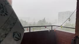 US: Thunderstorm Brings Strong Rain With Hail To DC Metropolitan Area