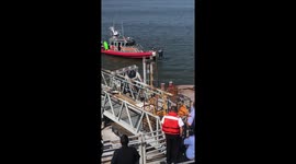 Hudson River body recovery by FDNY and NYPD marine units 9:44 am 07/23/21