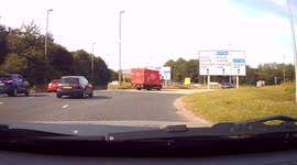 DASHCAM - Driver jumps light a long time after it turns RED.