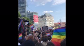 Hungary: Thousands Join Budapest Pride March, Protest Against Homophobic Law