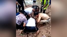 Chinese residents rescue 92-year-old woman trapped in mud for 7 hours