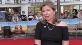 Red carpet Interview with Jules Williamson,