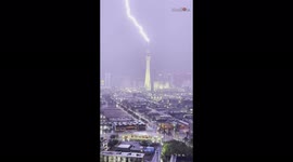 Stunning moment lightning strikes towering hotel in Las Vegas, US