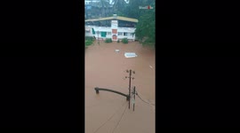 'Cars & Houses Submerged in Floodwater as Situation in Chiplun gets Worse'