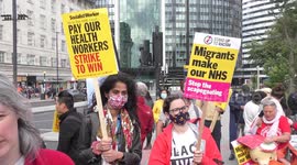 Protester gather to rally against paltry raise for NHS workers