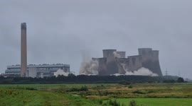 Eggborough Power Station's cooling towers get demolished in North Yorkshire