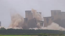 Iconic Yorkshire landmark at Eggborough demolished by controlled explosives
