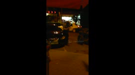 Fight between two men because of a parking lot occupied by a horse cart