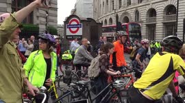 Demonstration in London over cycle death