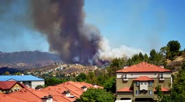 Timelapse of brush fire in Santa Clarita, California