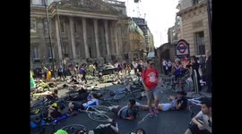 Cyclists stage die-in protest at Bank junction