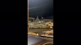 New Zealand: Strong Gusts Blast Through Auckland