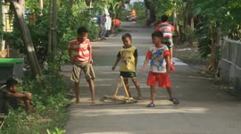Bermain Balapan atau kerapan
