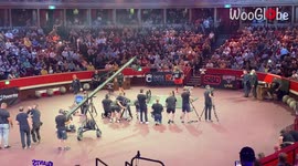 Crowd ecstatic as weightlifter completes impressive axle press world record attempt