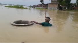 The villages people's has trying to move safe places heavy rain in Bihar