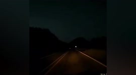 Astonishing meteor blasts through night sky in Texas