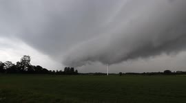 Thunderstorm Shelf Cloud Approaching - Ground Footage