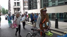 London XR protesters call on DEFRA, Home Office to ‘do their job’