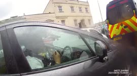 Traffic Officer filmed using phone at the wheel