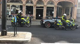 Police Approaches A Lamborghini Bearing An Unusual Registration Plate