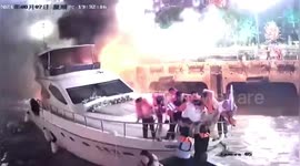 Yacht with 11 passengers on it catches fire in eastern China