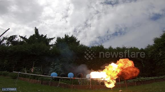 YouTuber sets off explosive chain reaction by igniting gas balloons