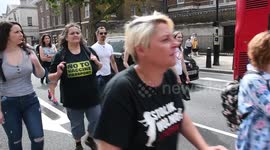 The people march No to vaccine passport