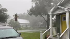 US: Fred Regains Tropical Storm Strength, Brings Rain To Florida