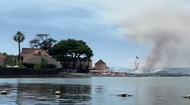 Thousands of holidaymakers evacuated from Saint-Tropez campsites as wildfire ravages area