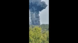 Shocking footage shows military aircraft crash in Moscow that killed 3 pilots