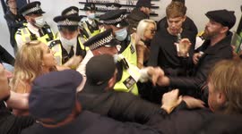 Clashes as anti-vaccine protesters invade ITN and Channel 4 studios in Central London: Extended