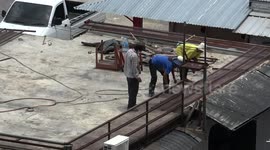 Devastated traders dismantle stalls as Covid-19 closes popular tourist market